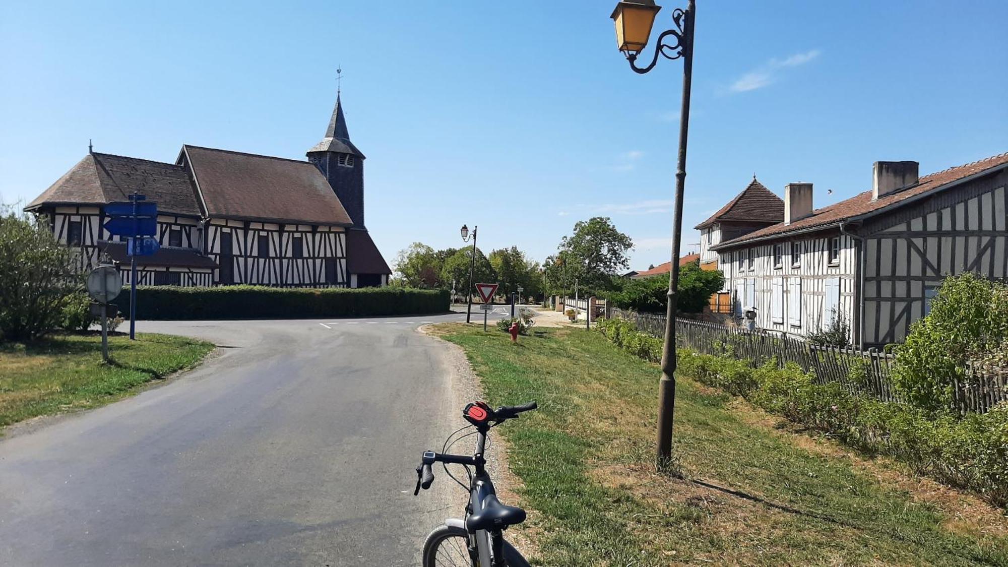 Chatrou Chatelraould-Saint-Louvent Экстерьер фото